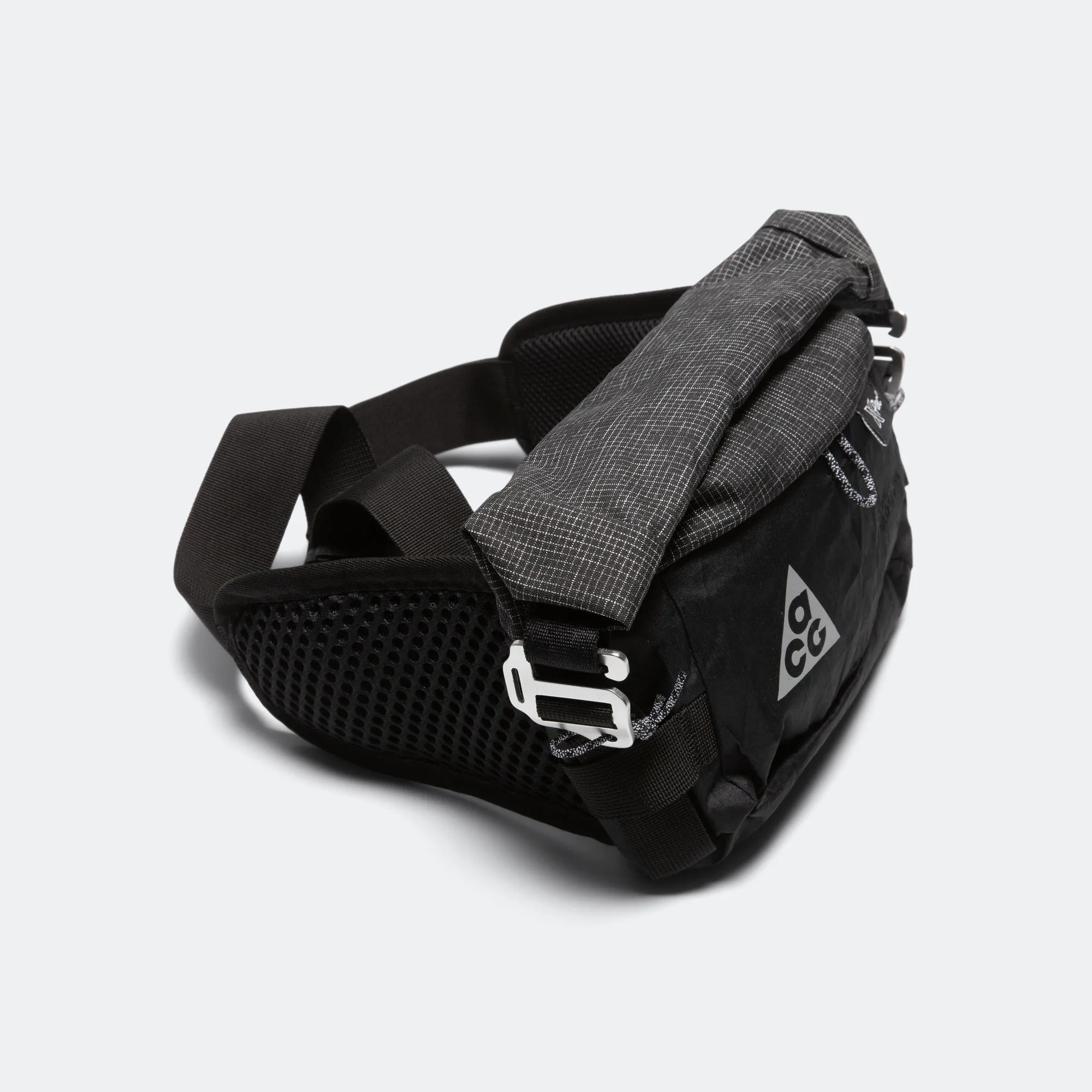 Aysen 3L Fanny Pack - Black/Metallic Silver