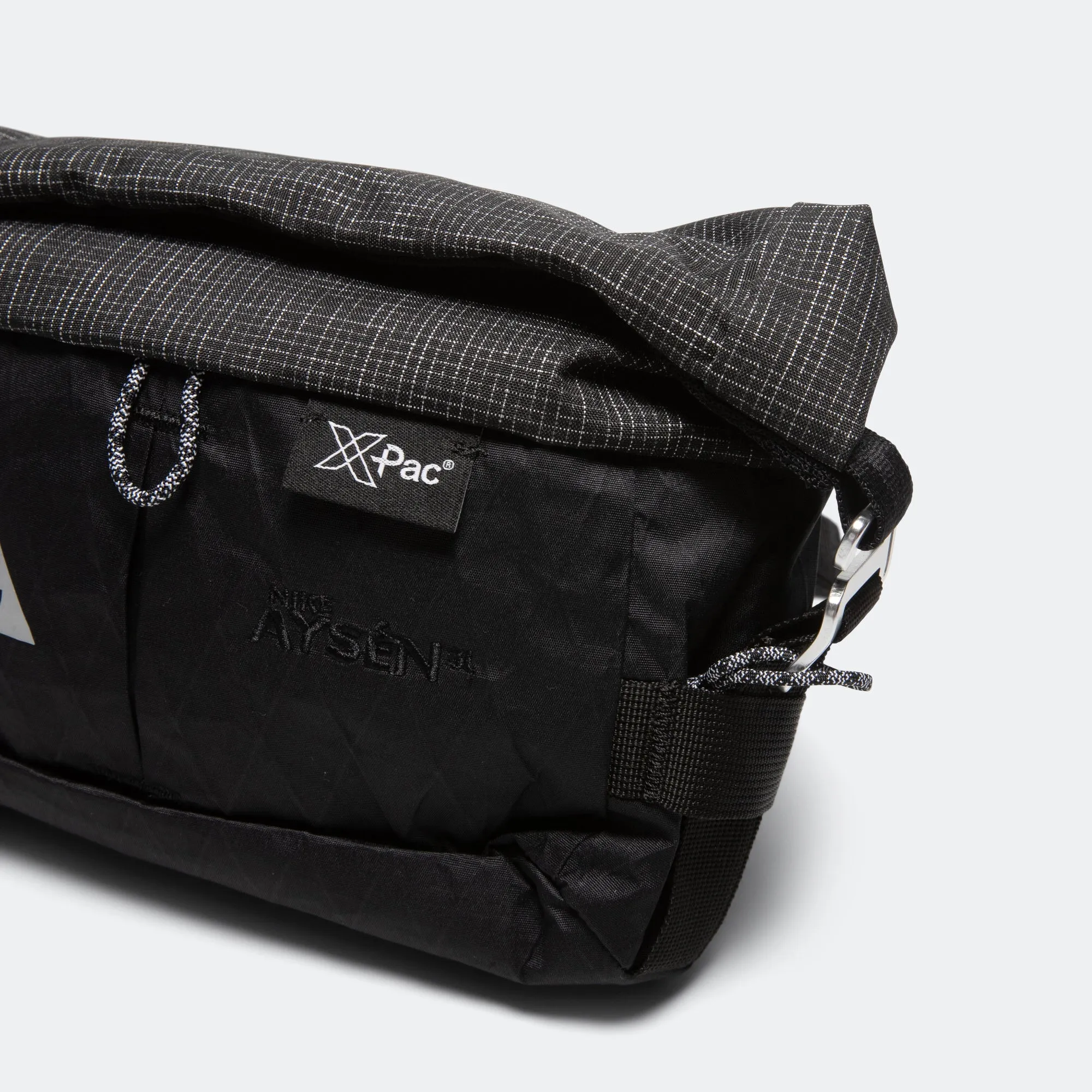 Aysen 3L Fanny Pack - Black/Metallic Silver