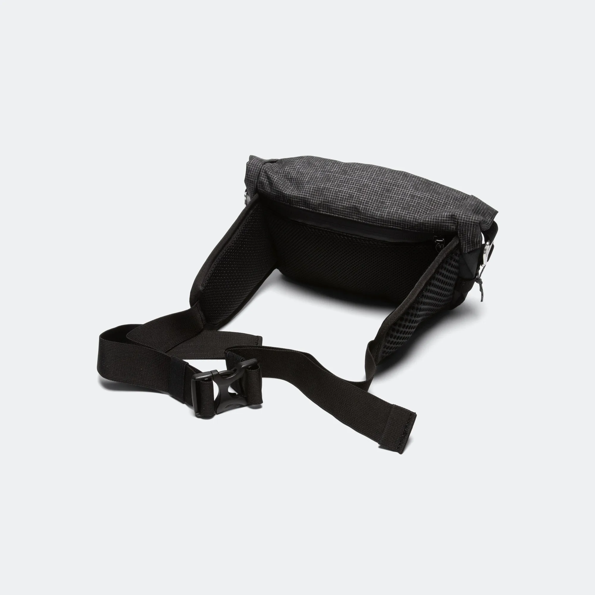 Aysen 3L Fanny Pack - Black/Metallic Silver