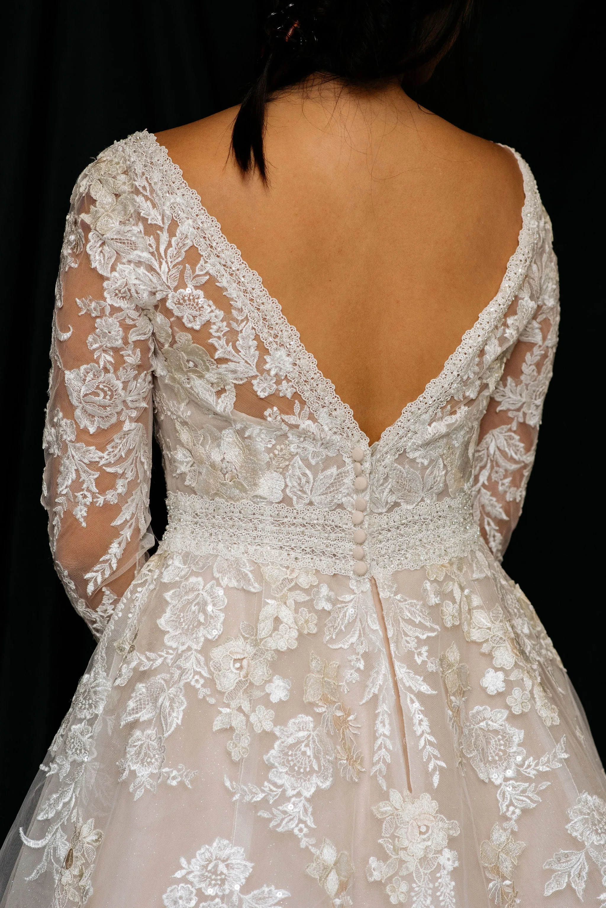 Brand New! Dress 910: Maggie Sottero "Raphael" waist 30