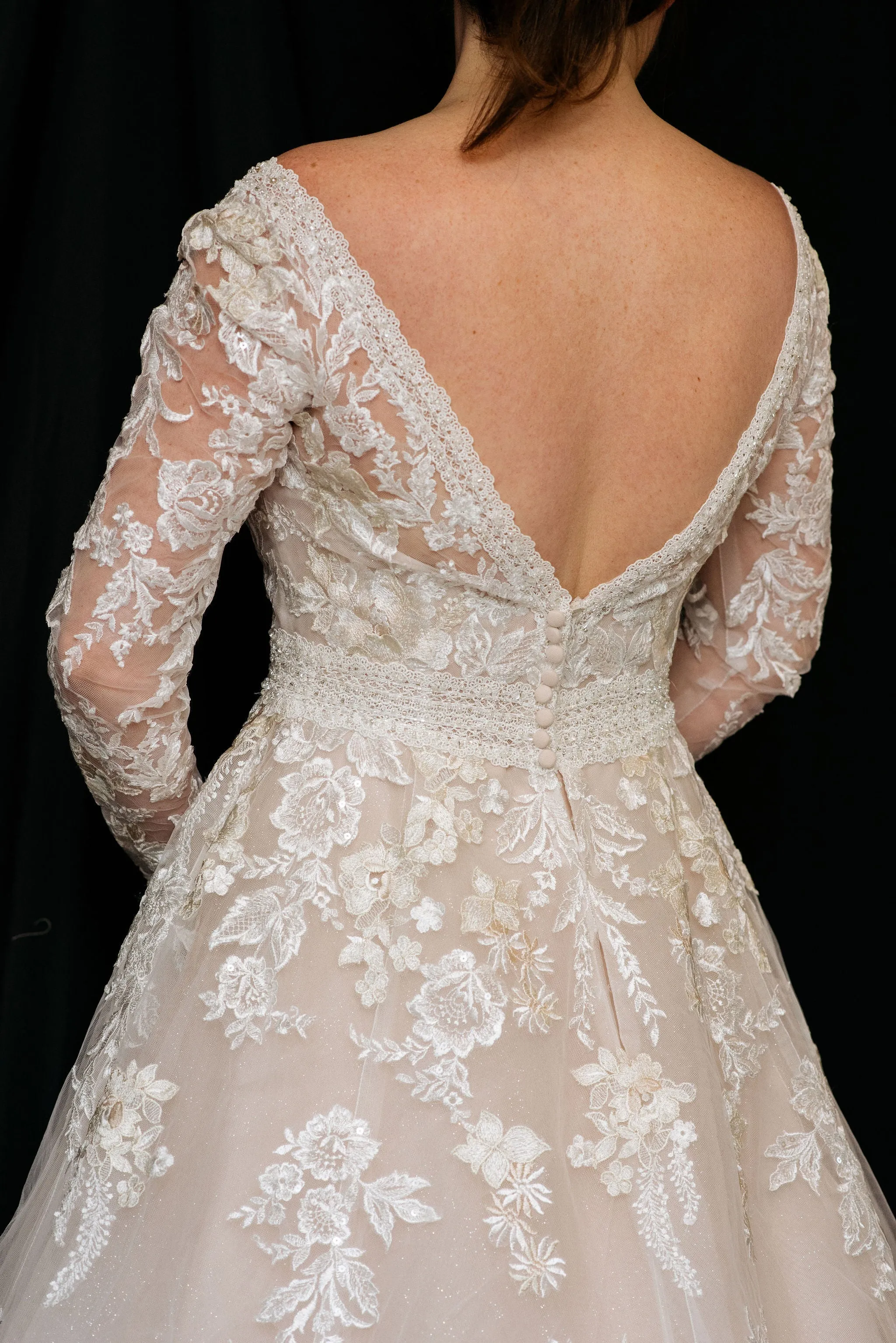 Brand New! Dress 910: Maggie Sottero "Raphael" waist 30