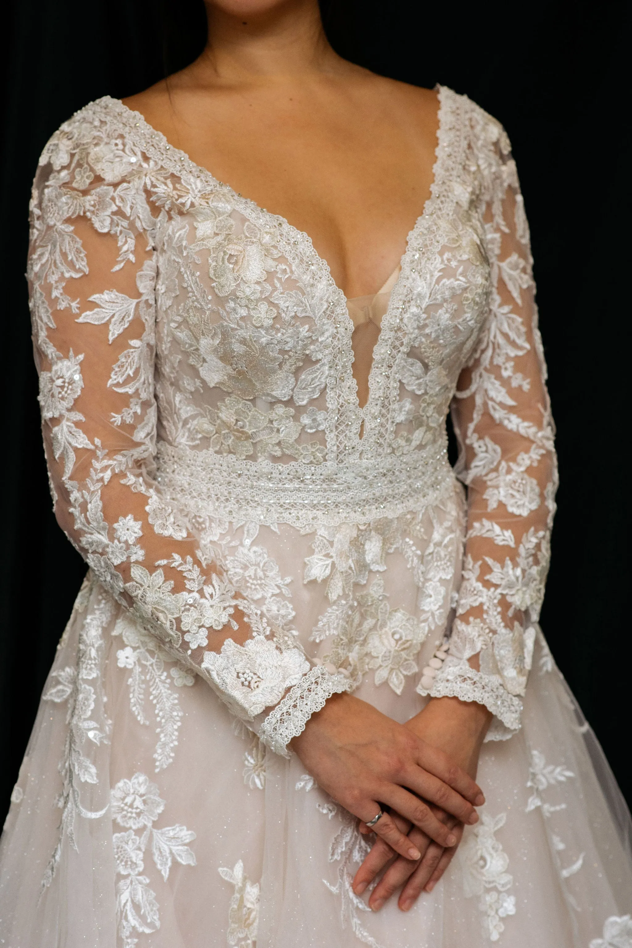 Brand New! Dress 910: Maggie Sottero "Raphael" waist 30