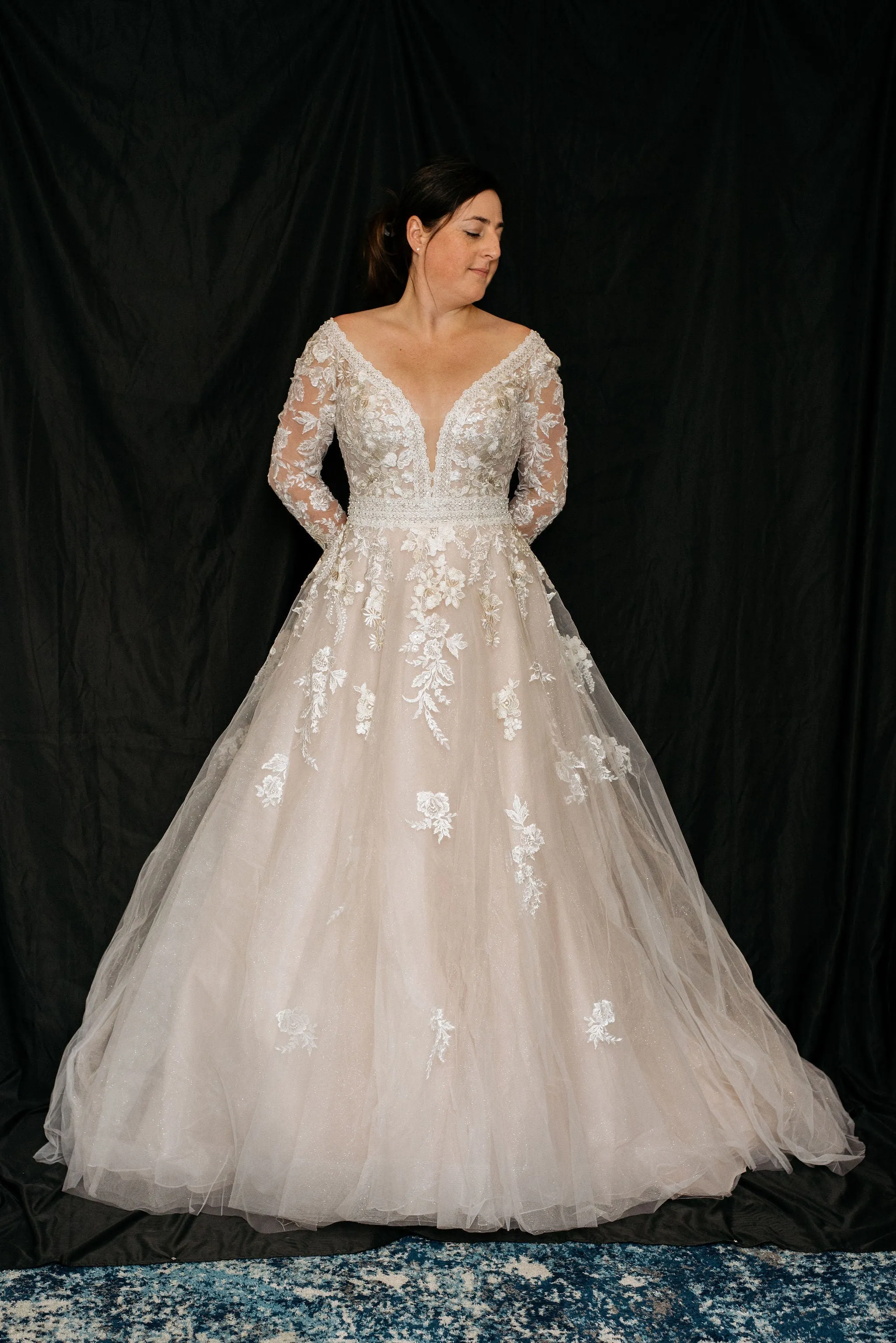 Brand New! Dress 910: Maggie Sottero "Raphael" waist 30