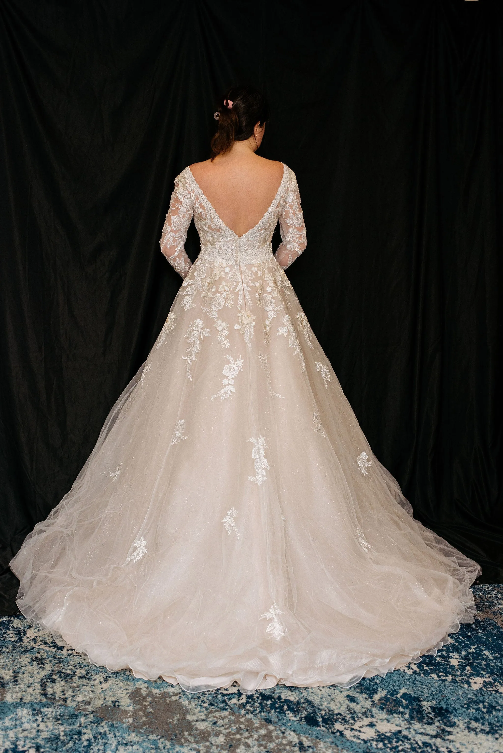 Brand New! Dress 910: Maggie Sottero "Raphael" waist 30