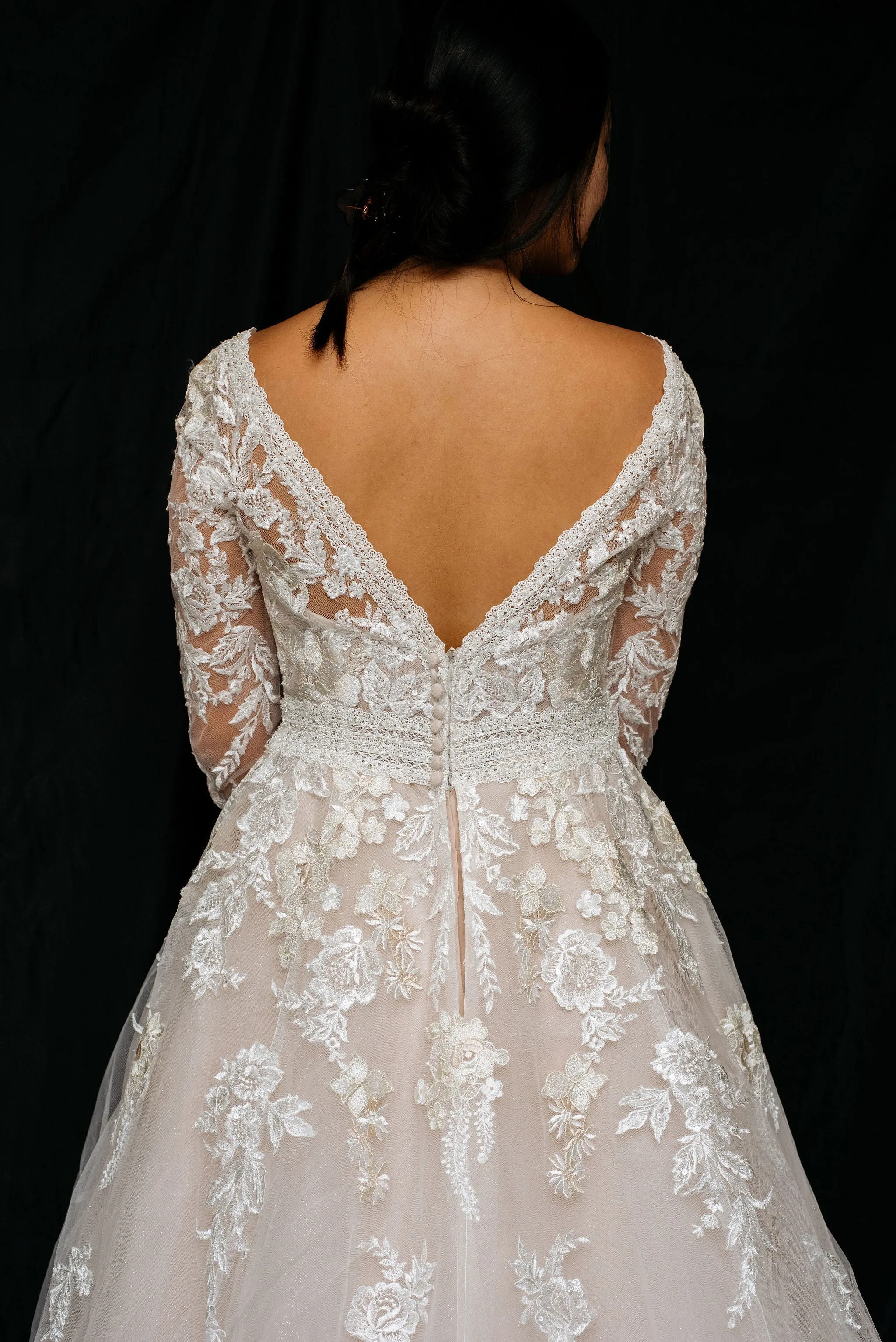 Brand New! Dress 910: Maggie Sottero "Raphael" waist 30