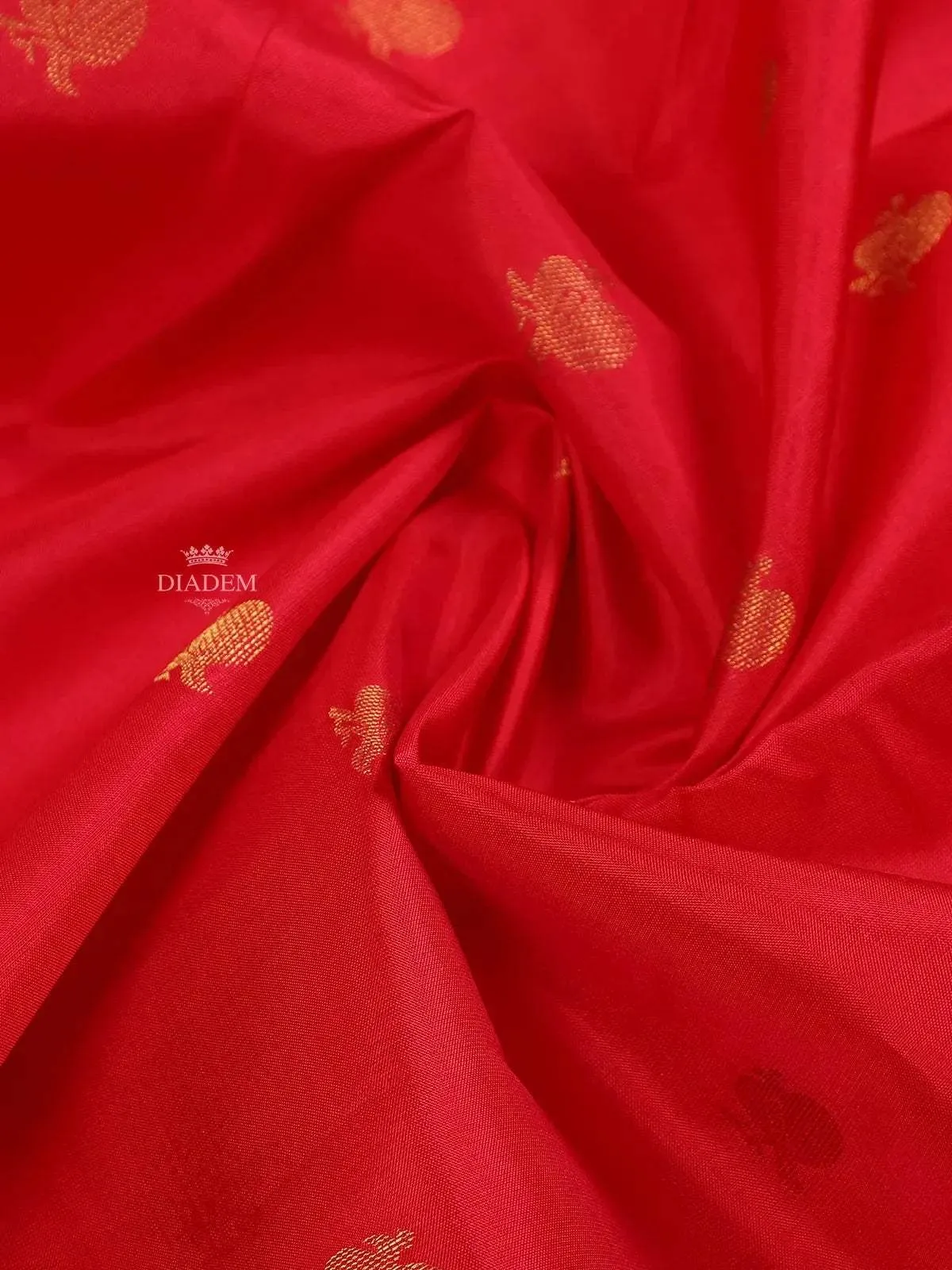 Dark Pink Pure Kanchipuram Silk Saree with Peacock Motif  on the Body with Zari Border