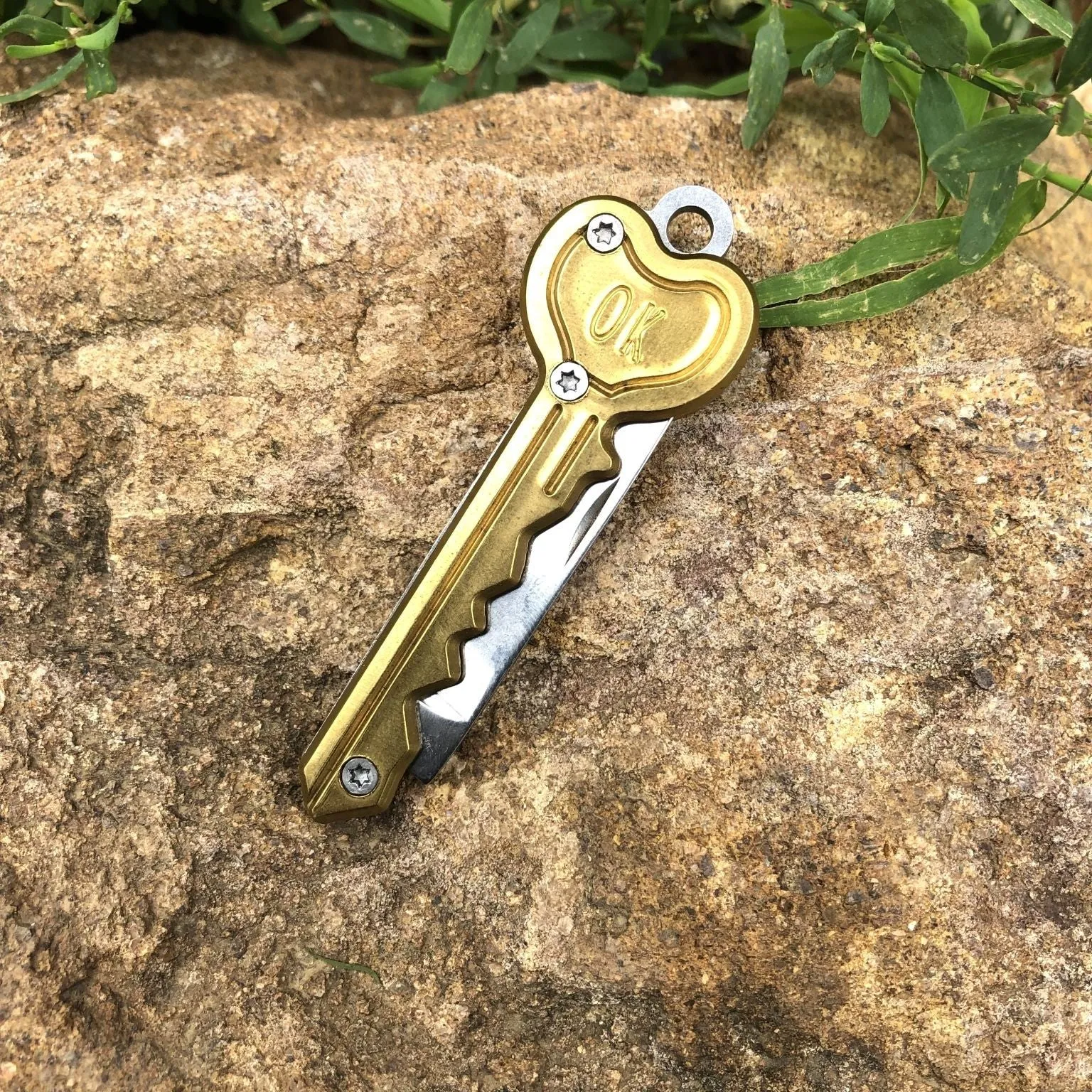 Heart Key Knife with Hidden Blade Self Defense Keychain