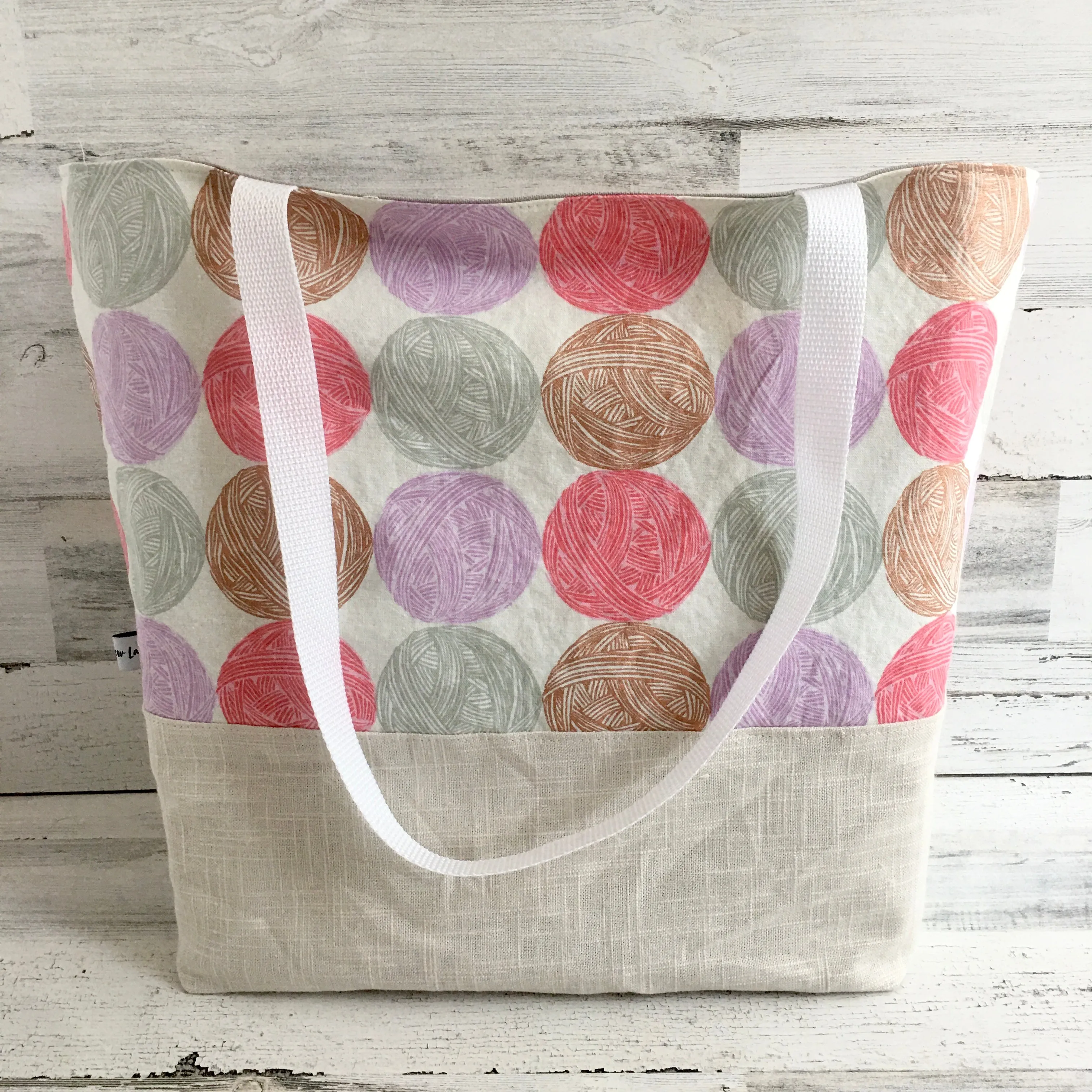 Large Yarn Ball - Travel Tote Bag