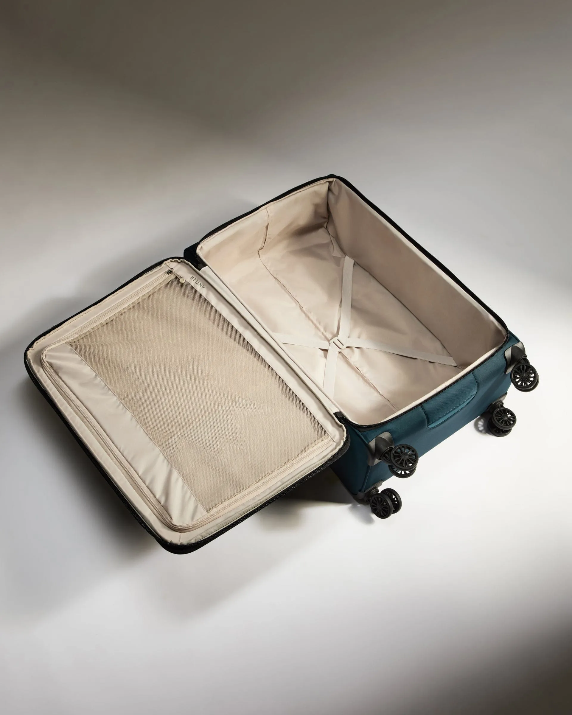 Lightest Large Suitcase in Indigo - Soft Stripe