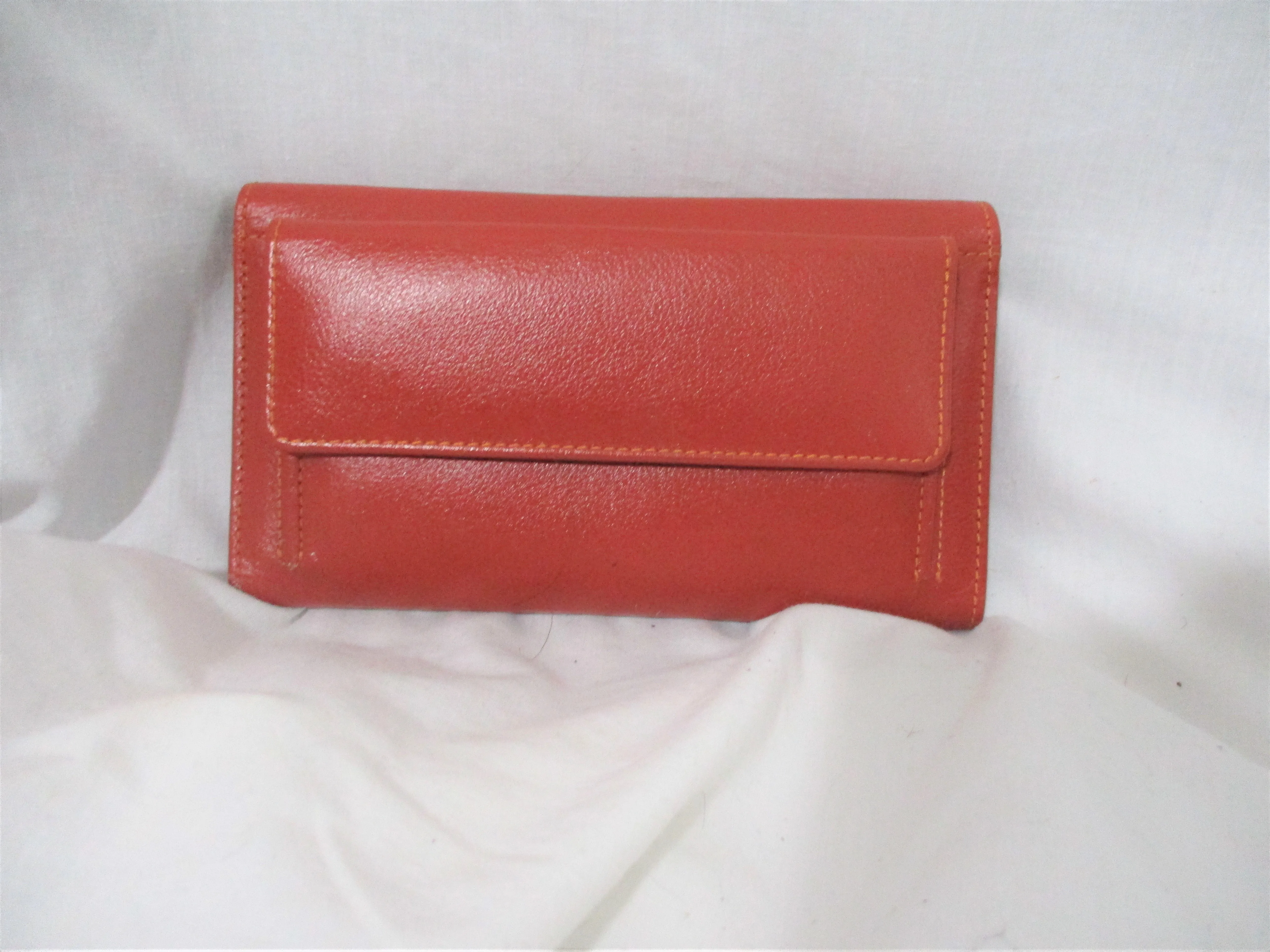 NEW LFP CUEROS LEATHER change purse Wallet Organizer FLORAL RED BROWN