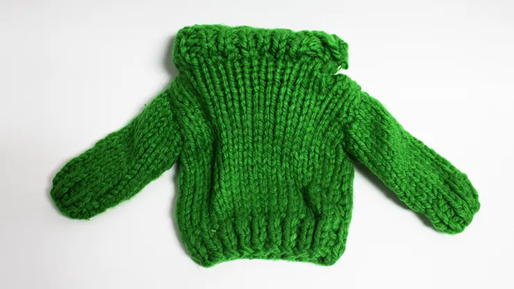 Uncanny Yarn (Green) by Steve Hart